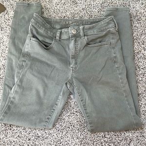 American eagle jeans size 6 light olive green